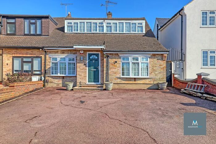 3 Bedroom Semi-Detached House To Rent In Dickens Rise, Chigwell, IG7