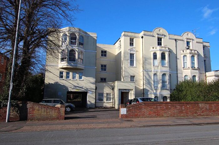 1 Bedroom Flat To Rent In Broadwater Road, Worthing, BN14