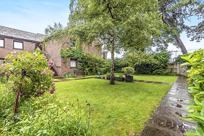 1 Bedroom Apartment To Rent In Woodstock Road, Summertown, OX2