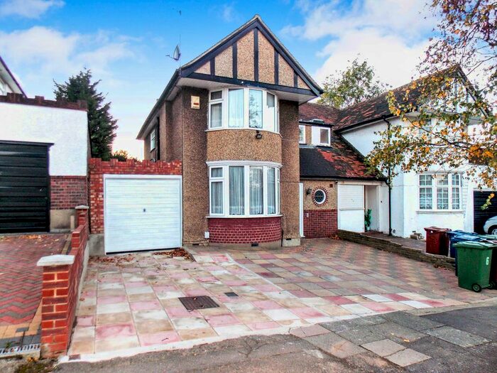 4 Bedroom Semi-Detached House To Rent In Woodway Crescent, Kenton, Harrow HA1