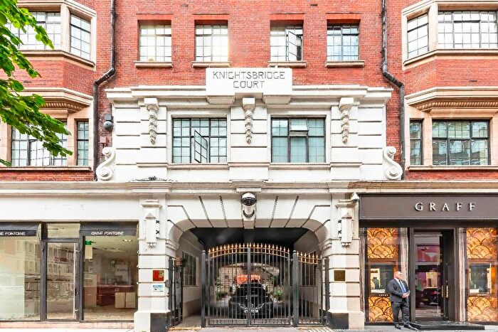 2 Bedroom Flat For Sale In Sloane Street, SW1X