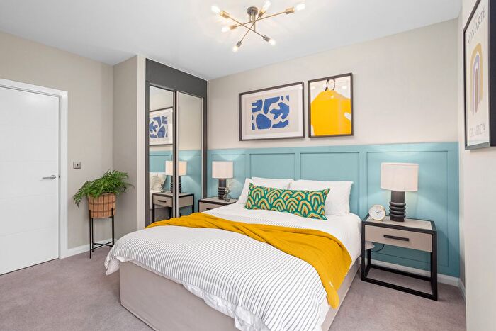 1 Bedroom Flat To Rent In Fielders Crescent, Barking, IG11