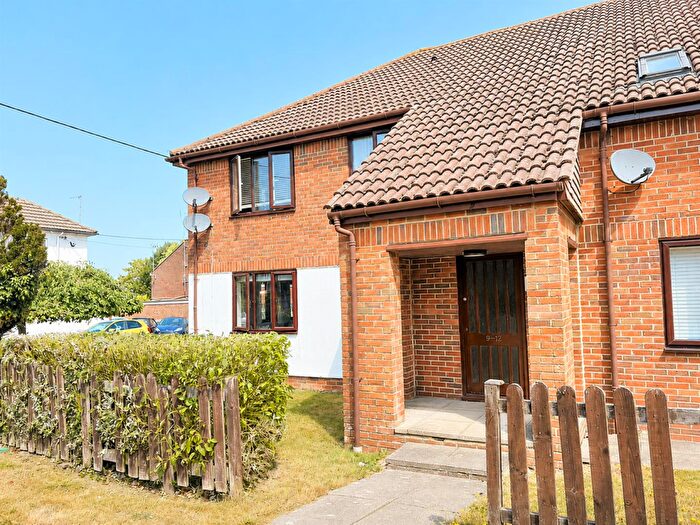 1 Bedroom Flat For Sale In West Street, Burgess Hill, RH15
