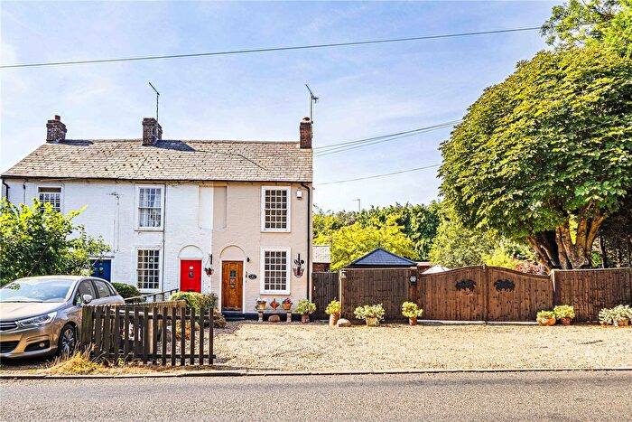 2 Bedroom End Of Terrace House For Sale In Lynch Hill, Kensworth, Bedfordshire, LU6