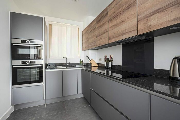 1 Bedroom Flat To Rent In White Post Lane, Hackney Wick, London, E9