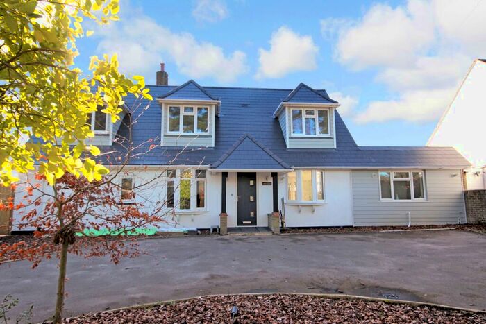 3 Bedroom House For Sale In Pinehurst Road, West Moors, Ferndown, BH22