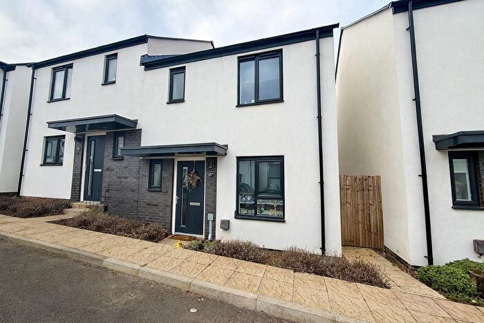 3 Bedroom Barn Conversion To Rent In Elm Park Way, Exeter, EX1