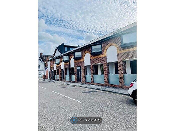 Studio To Rent In Tufton Road, Rainham, Gillingham, ME8