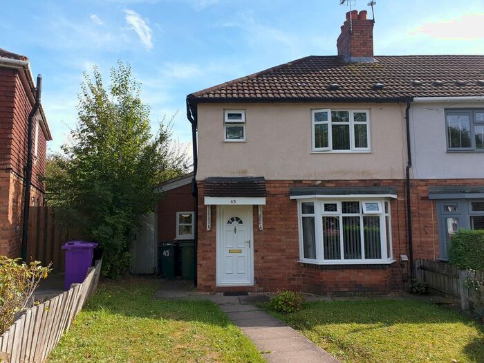 3 Bedroom Semi-Detached House To Rent In Lawrence Avenue, Heath Town, Wolverhampton, West Midlands, WV10
