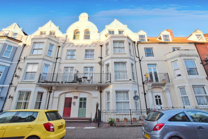 2 Bedroom Flat To Rent In Cabbell Road, Cromer NR27