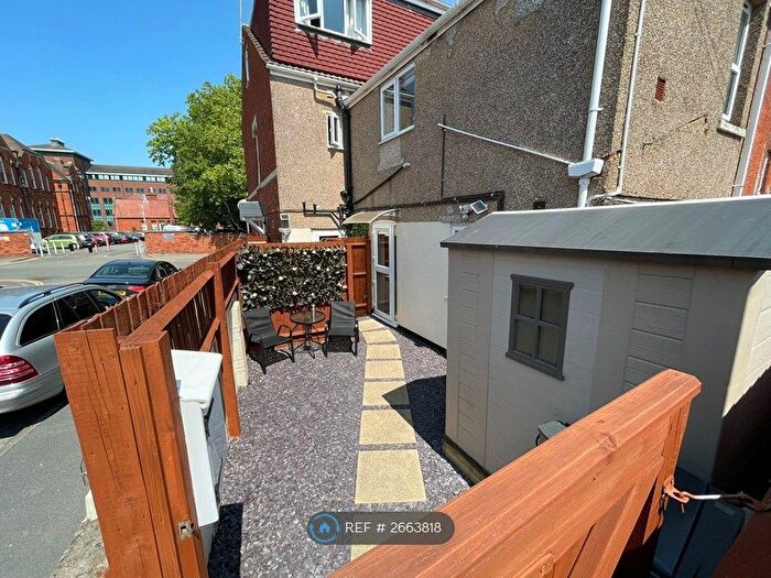 1 Bedroom Flat To Rent In Euclid Street, Swindon, SN1