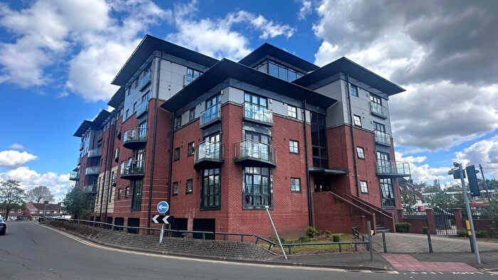 2 Bedroom Flat For Sale In Walsall Road, West Bromwich, West Midlands, B71