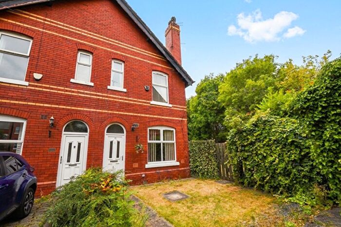 2 Bedroom Terraced House For Sale In Fire Station Square, Salford, M5
