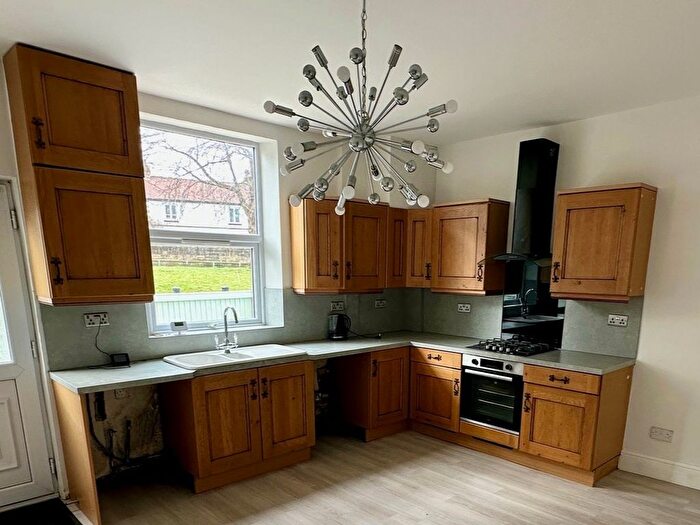 3 Bedroom Property To Rent In Pontefract Road, Pontefract, WF7