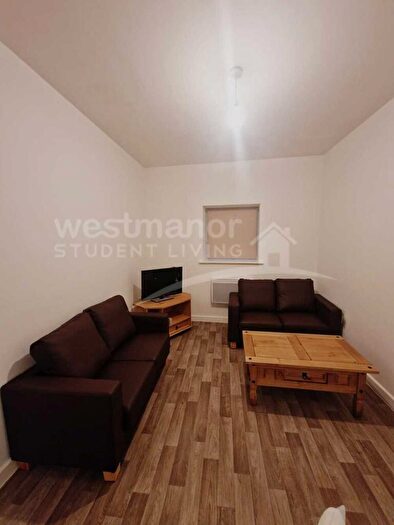 3 Bedroom Flat To Rent In Charlesworth House, Charles Street, Leicester, LE1