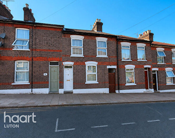 3 Bedroom Character Property For Sale In Ashton Road, Luton, LU1