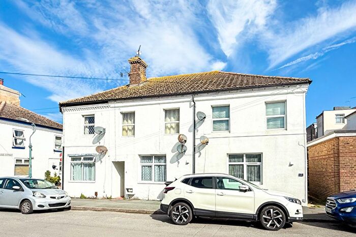 1 Bedroom Flat For Sale In Brook Street, Polegate, East Sussex, BN26