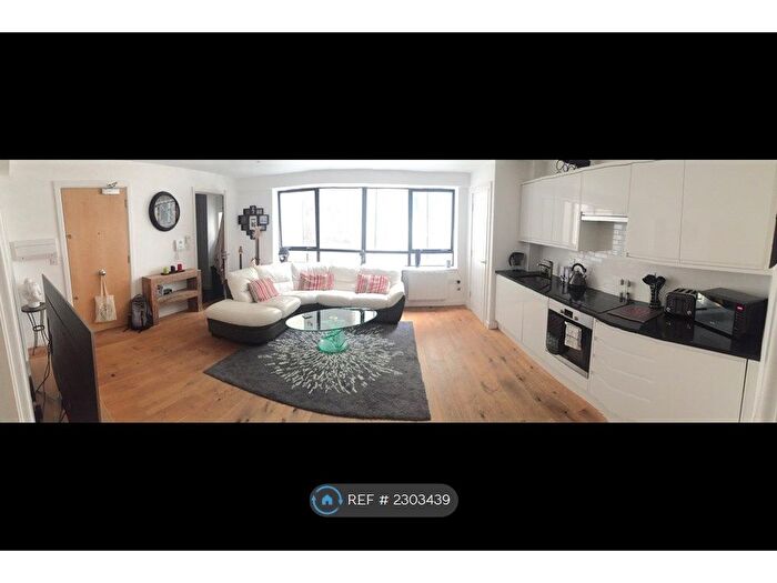 2 Bedroom Flat To Rent In Scarbrook Road, Croydon, CR0