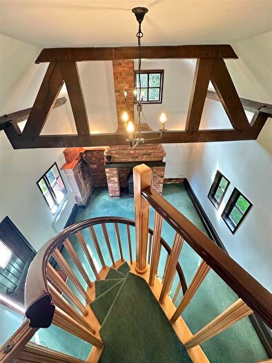 2 Bedroom Cottage For Sale In Nantwich Road, Wrenbury, Cheshire, CW5