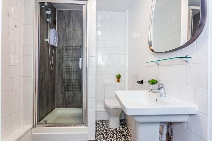5 Bedroom House To Rent In Crossgate Lofts, Durham, DH1