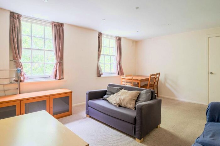 1 Bedroom Flat To Rent In Vassall Road, Oval, London, SW9
