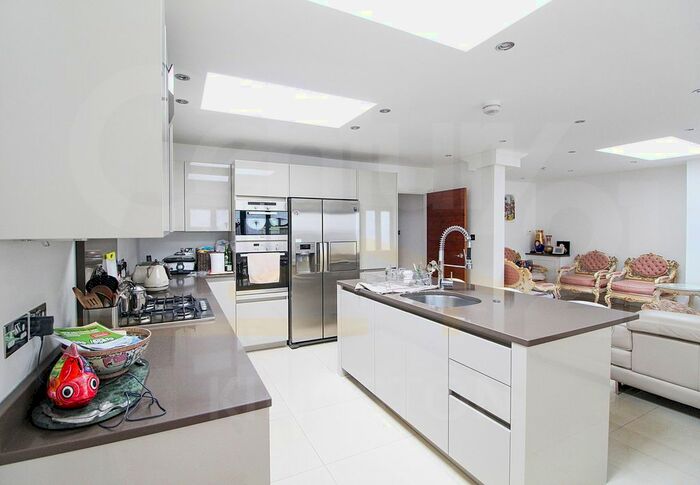 3 Bedroom Semi-Detached House To Rent In Westcoombe Avenue, London, SW20