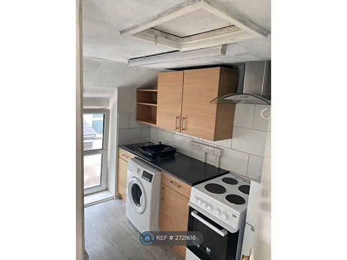 1 Bedroom Flat To Rent In Gurnos Road, Ystalyfera, Swansea, SA9