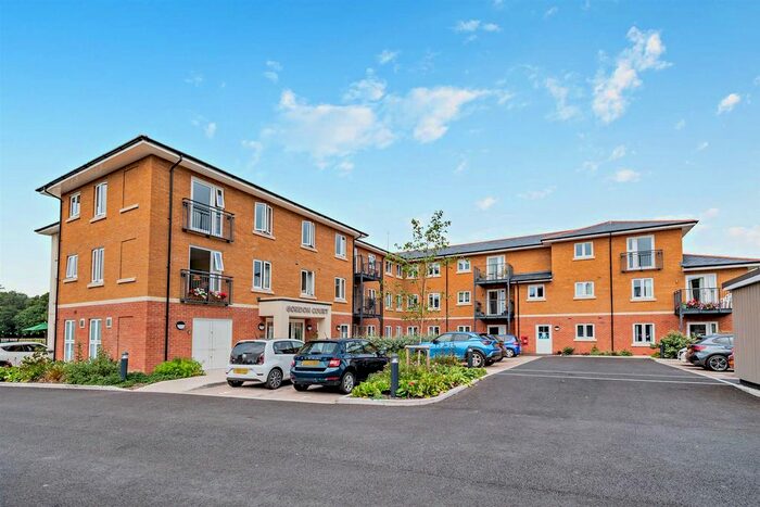 1 Bedroom Flat For Sale In Gordon Court, Flood Lane, Bridport, DT6