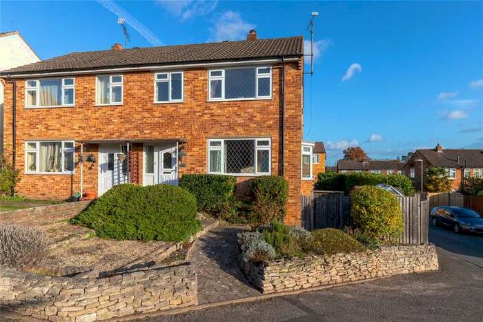 3 Bedroom Semi-Detached House To Rent In Hone Hill, Sandhurst, Berkshire, GU47