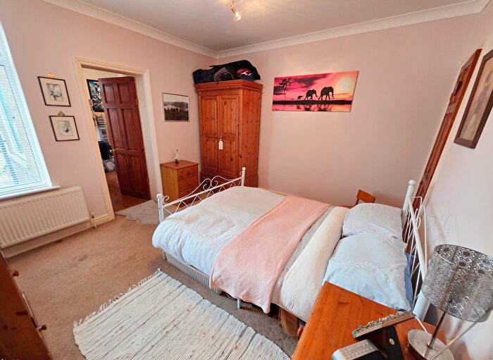 3 Bedroom Terraced House For Sale In Station Road, Walkeringham, DN10