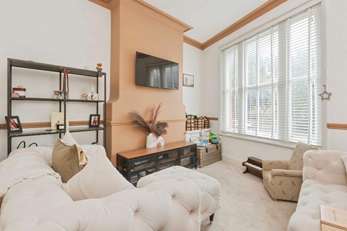 2 Bedroom Maisonette For Sale In Hastings Road, Pembury, Tunbridge Wells, TN2