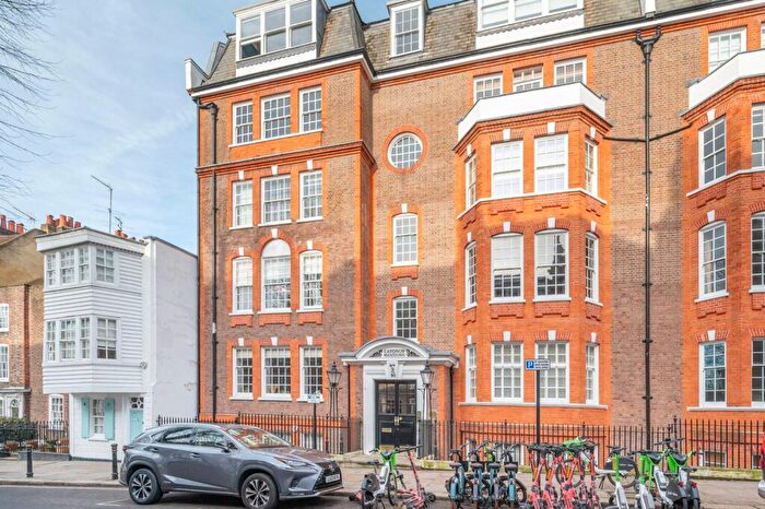 3 Bedroom Flat To Rent In Church Row, Hampstead, London, NW3