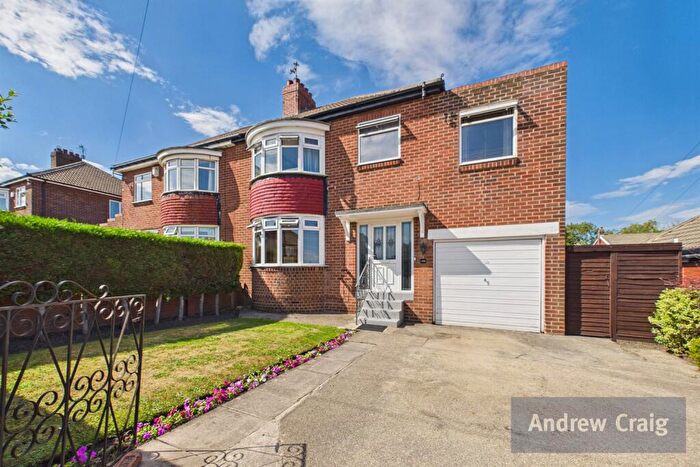 4 Bedroom Semi-Detached House For Sale In The Broadway, Sunderland, SR4