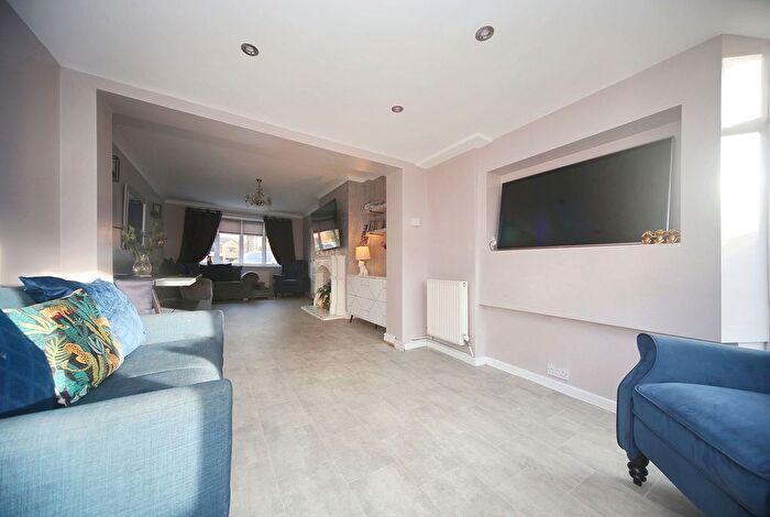 3 Bedroom Semi-Detached House For Sale In Woodlands Drive, Shevington, WN6