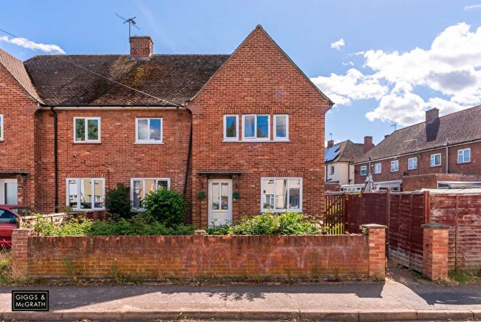4 Bedroom Semi-Detached House For Sale In Ambury Hill, Huntingdon, Cambridgeshire, PE29