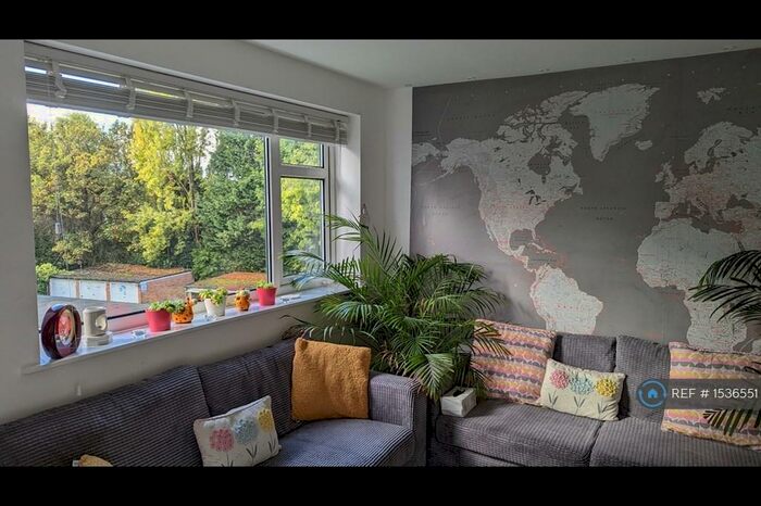 2 Bedroom Flat To Rent In Milcote Road, Solihull, B91