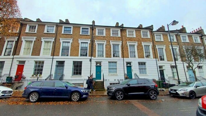Flat To Rent In Offord Road, Islington, N1