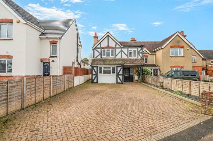 4 Bedroom Semi-Detached House For Sale In Whitley Wood Lane, Reading, RG2