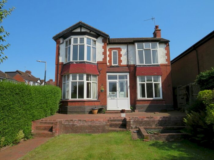 3 Bedroom Detached House To Rent In Knottsall Lane, Oldbury, B68