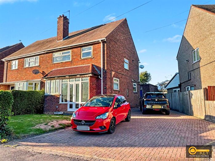3 Bedroom Semi-Detached House For Sale In Dorlecote Road, Nuneaton, CV10