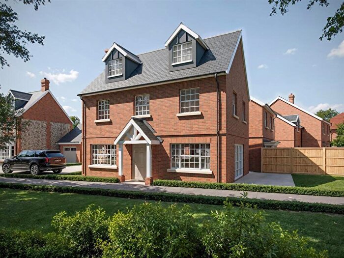 3 Bedroom Detached House For Sale In The Lakes, Swanmore, SO32