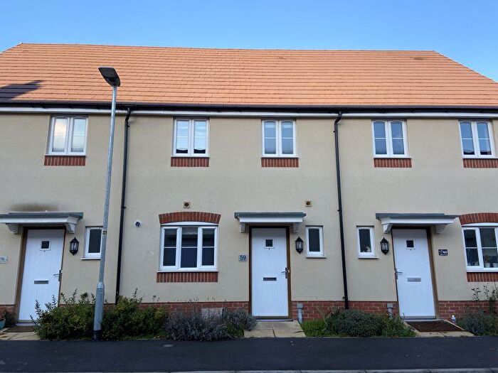 3 Bedroom Terraced House To Rent In Station Road, Calne, SN11