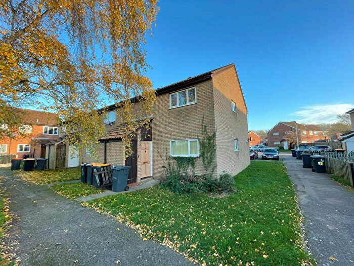 1 Bedroom Maisonette To Rent In Alburgh Close, Bedford, MK42