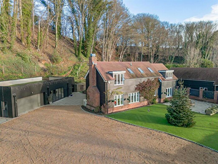 4 Bedroom Detached House For Sale In The View, Ware Park, SG12