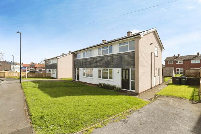 3 Bedroom Semi Detached House For Sale In Marina Way, Ripon, HG4