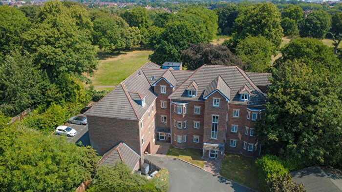 2 Bedroom Apartment For Sale In Church Farm, Bromborough Road, Bebington, CH63