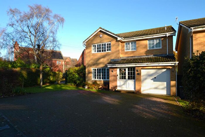 4 Bedroom Detached House For Sale In Cleeve Place, Nailsea, BS48
