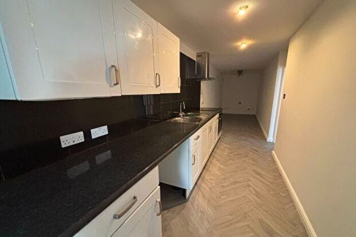 2 Bedroom Flat To Rent In Magdalene Road, Torquay, TQ1