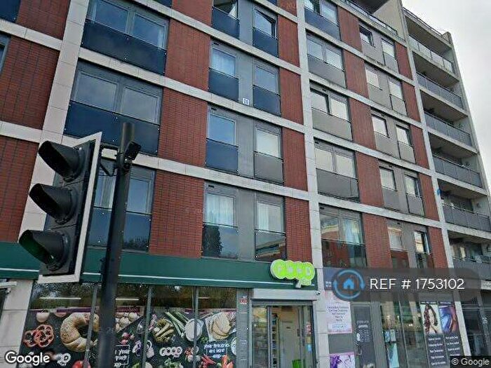 1 Bedroom Flat To Rent In Mosaic Apartments, Slough, SL1