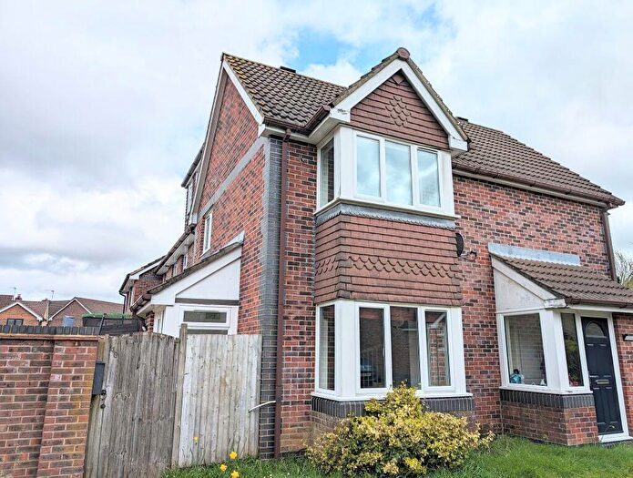 1 Bedroom Terraced House To Rent In Cissbury Close, Horsham, RH12